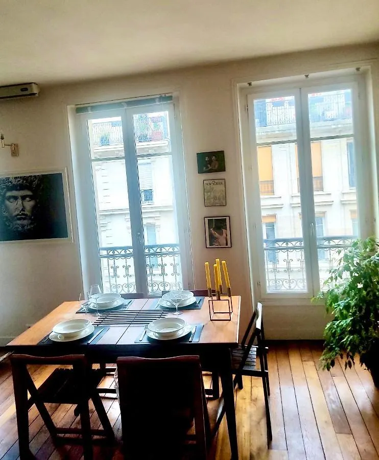 Apartment Bel Appartement A Paris